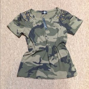 Embellished Camouflage  Top.😍